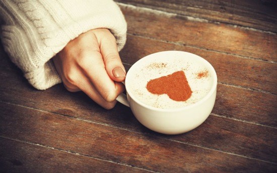любовь и кружка кофе