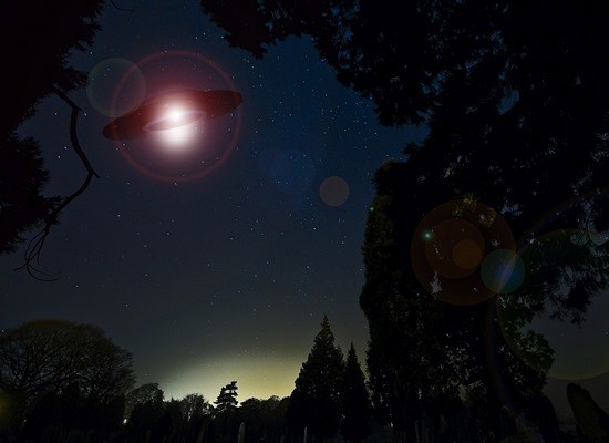 Ночное НЛО фото