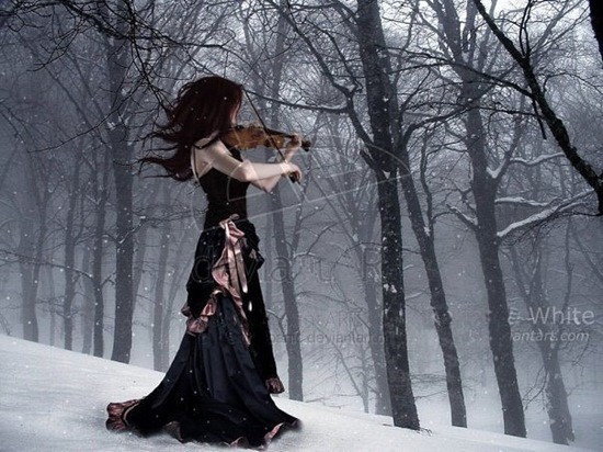 девушка играет на скрипке зимой