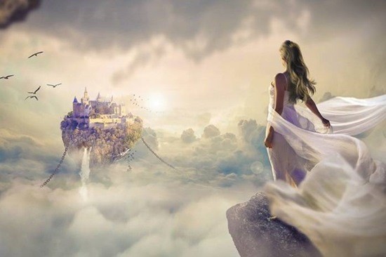 девушка в облаках и замок вдалеке
