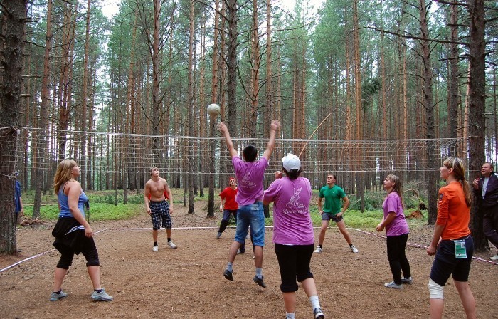 лесной волейбол