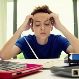 Прокрастинация из-за усталости: почему отсутствие энергии выглядит как лень